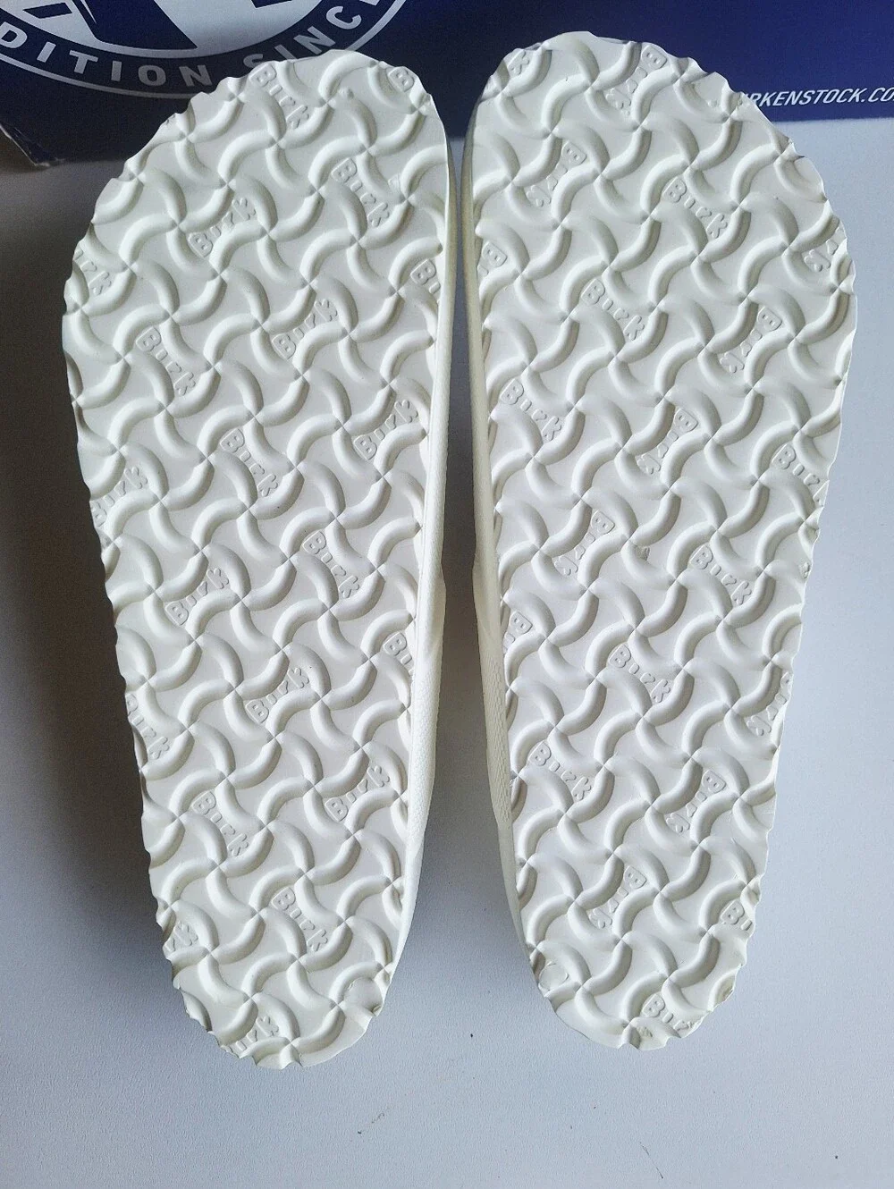 NEW Birkenstock Honolulu Thong Sandals White Men's 9 Women's 11 Made In Germany